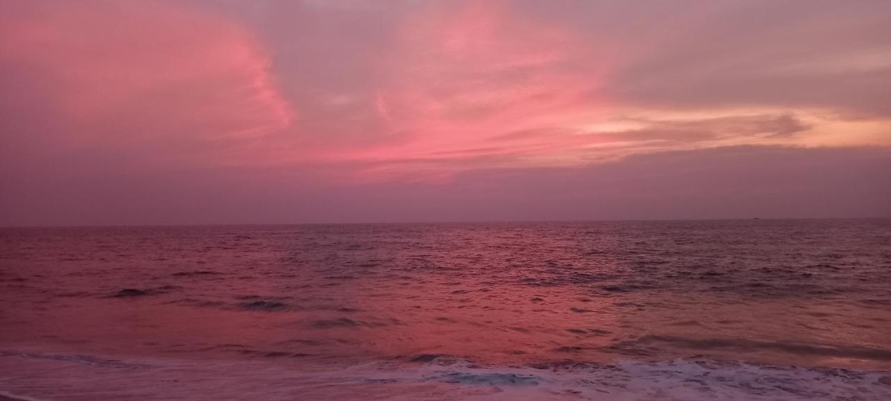 Beachcampers Only For Foreign Traveler'S Alappuzha 외부 사진