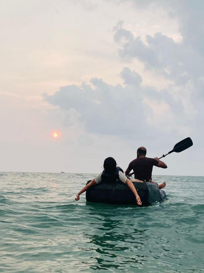 Beachcampers Only For Foreign Traveler'S Alappuzha 외부 사진