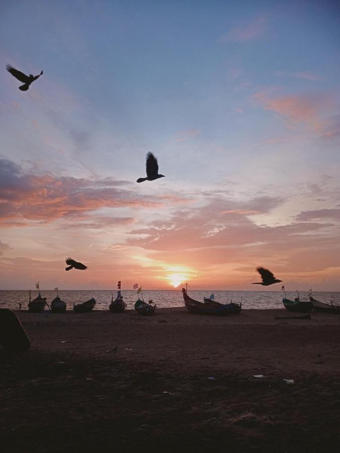 Beachcampers Only For Foreign Traveler'S Alappuzha 외부 사진